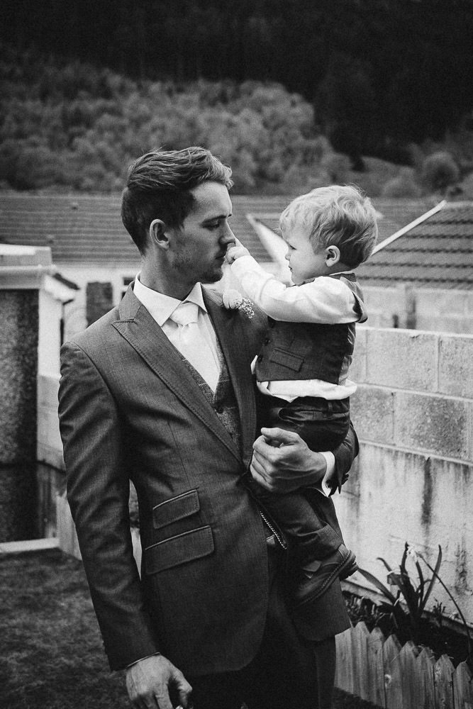THOMAS ANDREA LAKESIDE VENUE BRIDGEND WEDDING PHOTOGRAPHER 01 THOMAS ANDREA LAKESIDE VENUE BRIDGEND WEDDING PHOTOGRAPHER 01